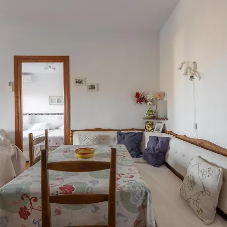 Miramar 68 Apartman *
